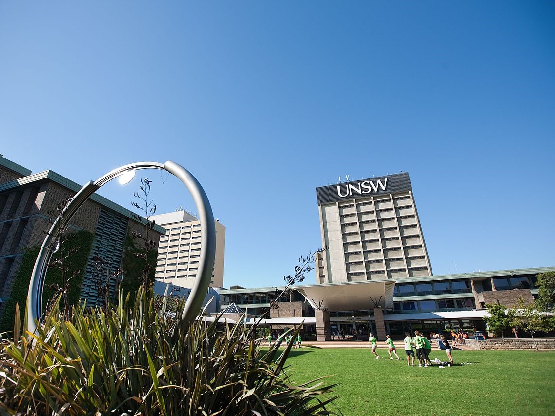 https://www.futurefoodsystems.com.au/wp-content/uploads/2020/08/UNSW-library-lawn_Credit-UNSW_CROP.jpg