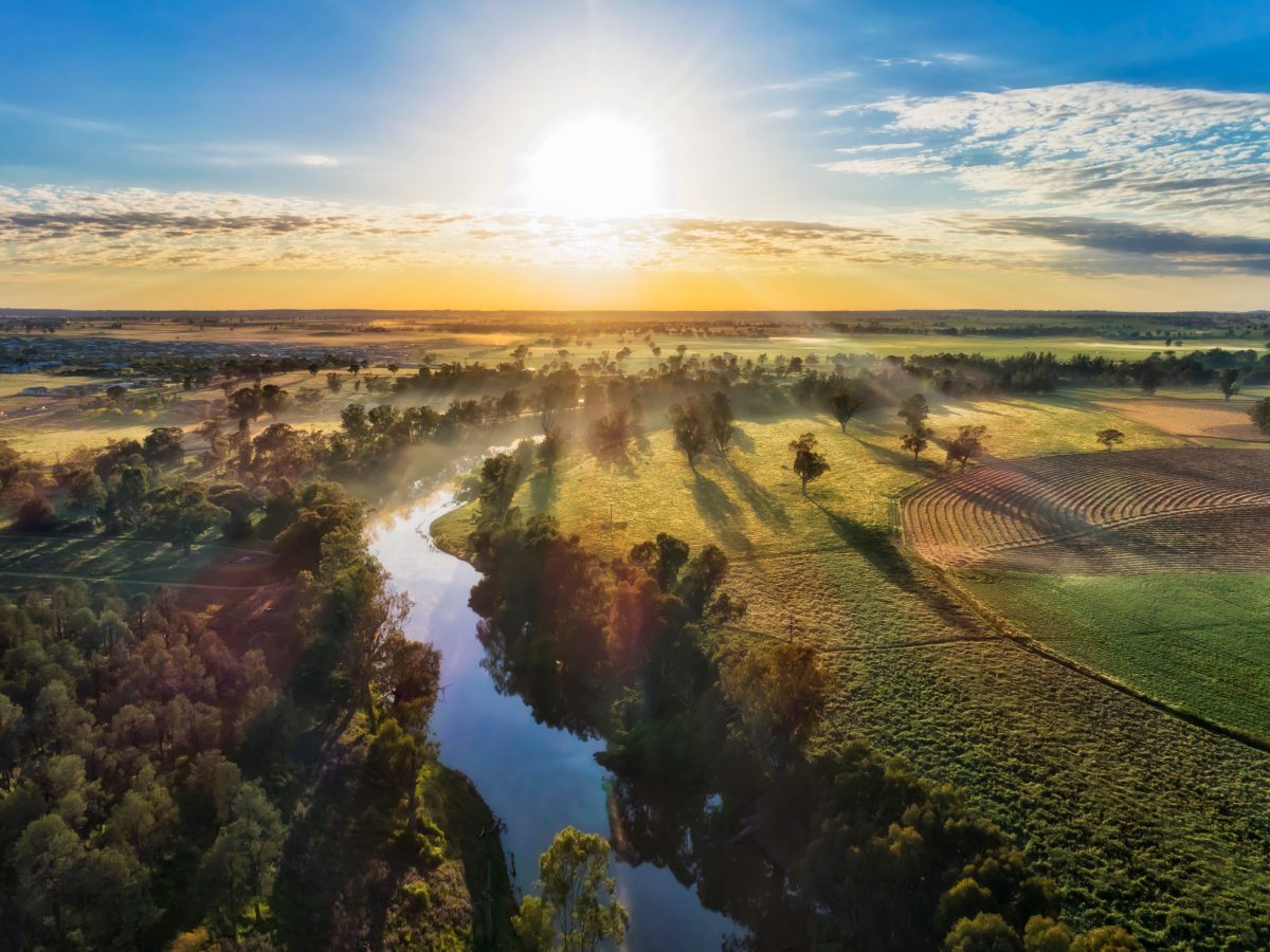 https://www.futurefoodsystems.com.au/wp-content/uploads/2021/03/Aerial-view-of-the-landscape-surrounding-regional-city-Dubbo-NSW_Credit-Taras-Vyshnya-Shutterstock_CROP-1200x900.jpg