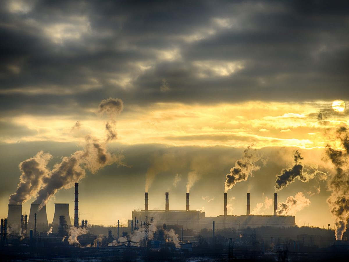 https://www.futurefoodsystems.com.au/wp-content/uploads/2021/07/Factories-spewing-smoke.-Credit-Shutterstock_346361039_CROP-scaled-1200x900.jpg