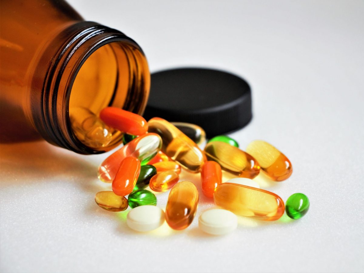 https://www.futurefoodsystems.com.au/wp-content/uploads/2021/07/Supplements-including-vitamins-C-E-and-D3-salmon-oil-fish-oil-and-co-enzyme-Q10-capsules.-Credit-Shutterstock_791810890_CROP-scaled-1200x900.jpg