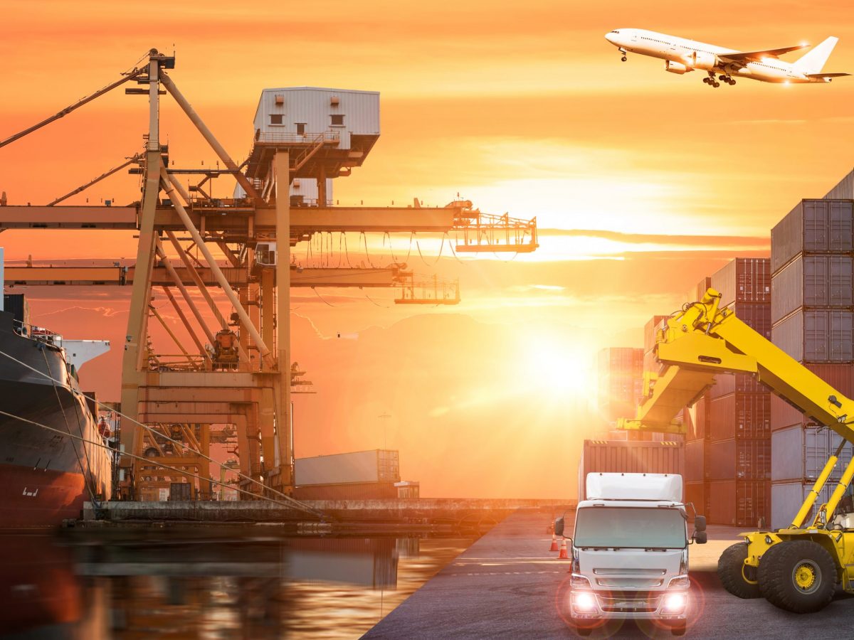 https://www.futurefoodsystems.com.au/wp-content/uploads/2022/02/Export-channels-trucks-trains-cranes-ships-and-planes.-Credit-Sshutterstock_1012798759_CROP-scaled-1200x900.jpg