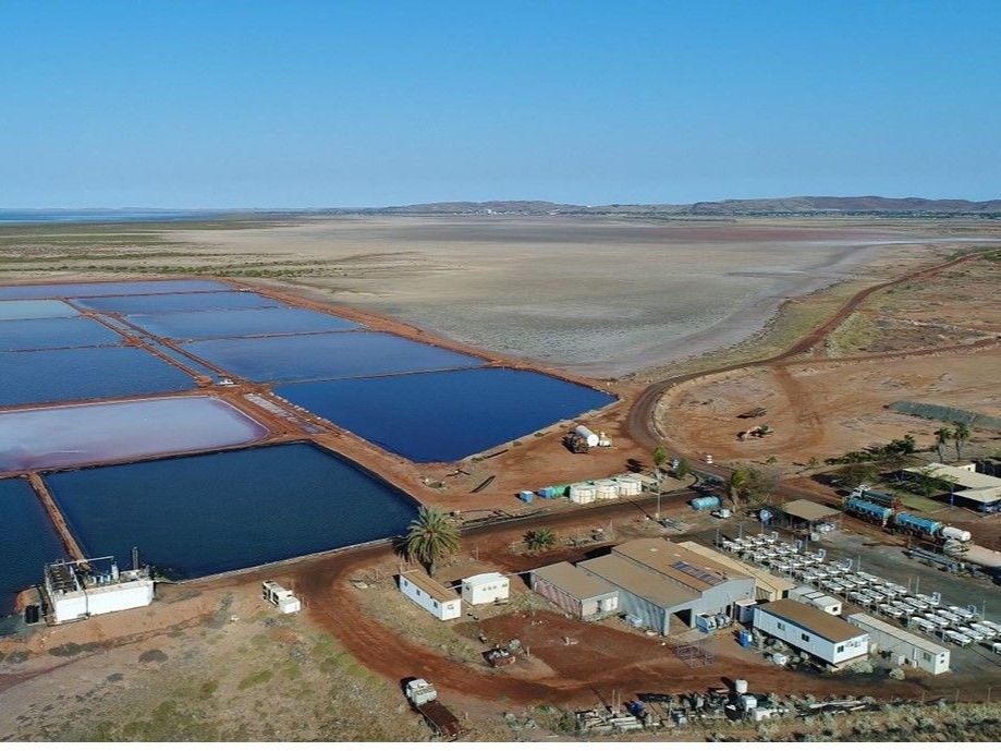 https://www.futurefoodsystems.com.au/wp-content/uploads/2022/06/The-site-for-EcoMags-new-80000-tpa-plant-at-Karratha-Western-Australia-expected-on-stream-late-2023.-Credit-EcoMag-Ltd_CROP.jpg