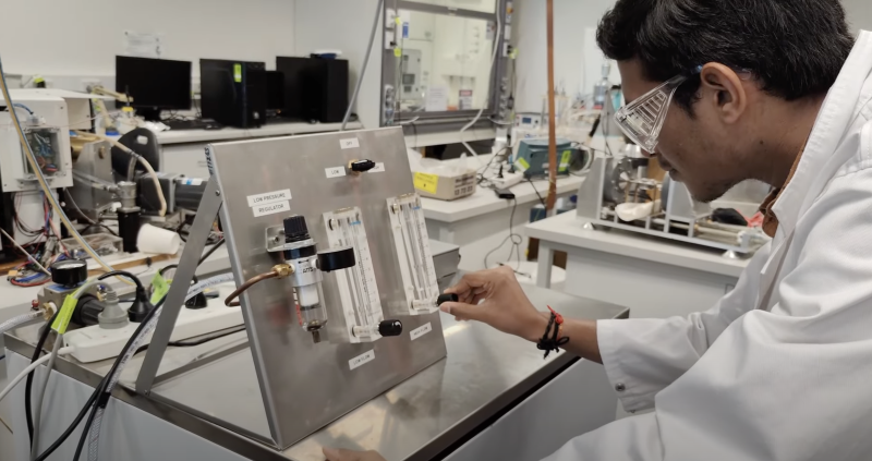 ‘Atmospheric Freeze-drying’ with Dr Francisco Trujillo & Nikunj Naliyadhara (PhD student)