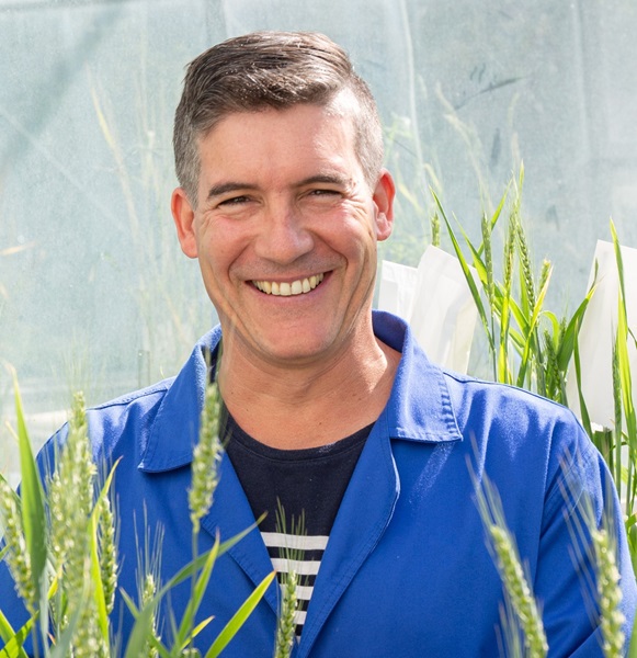 Dr Gonzalo Estavillo